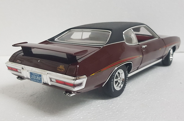 1/18 1970 Pontiac GTO Judge in Burgundy with Black Vinyl Top