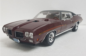 1/18 1970 Pontiac GTO Judge in Burgundy with Black Vinyl Top