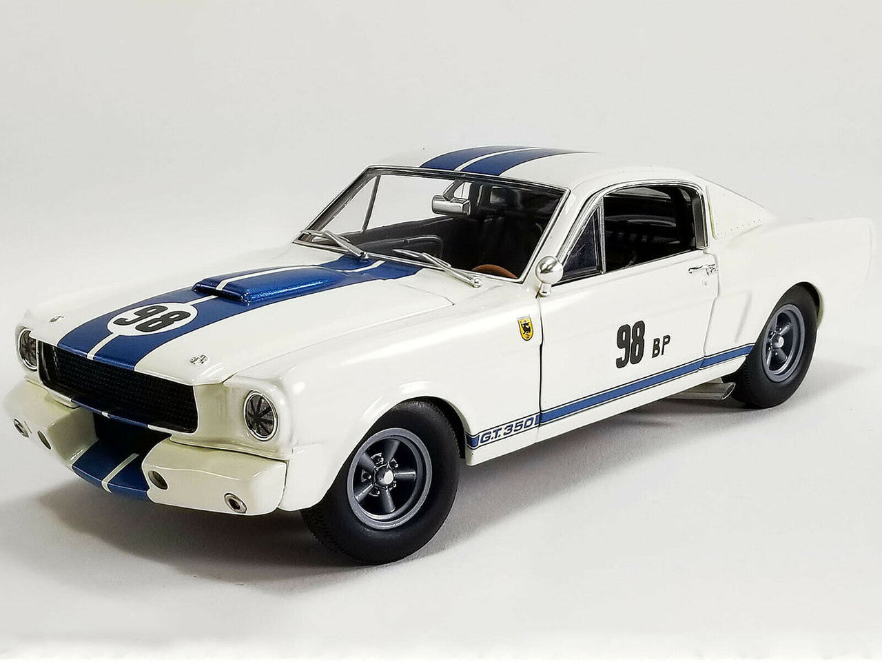 1/18 1965 Ford Mustang Shelby GT350R Prototype #98 Ken Miles 