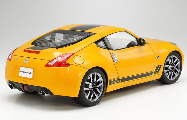 1/24 Nissan 370Z Heritage Edition